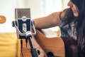 AKG-Lyra_LIfestyle-image_music_group-3_2048px.jpg